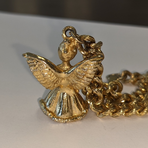 VTG SIGNED GOLD TONE JULY BIRTH ANGEL CHARM BRACELET - Picture 7 of 13